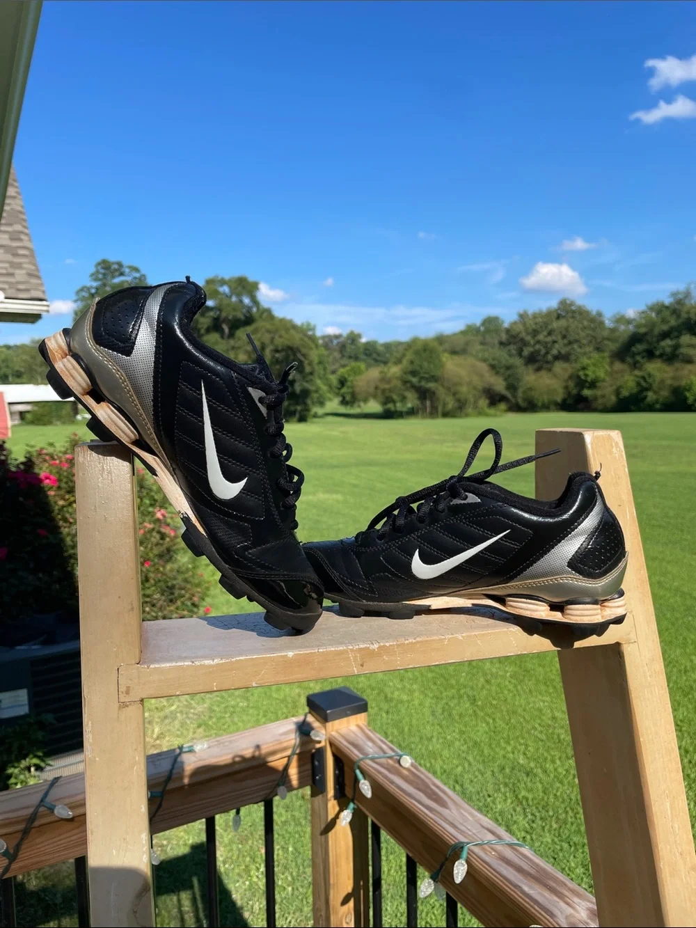 Nike Kids Black and Silver Athletic Cleats
